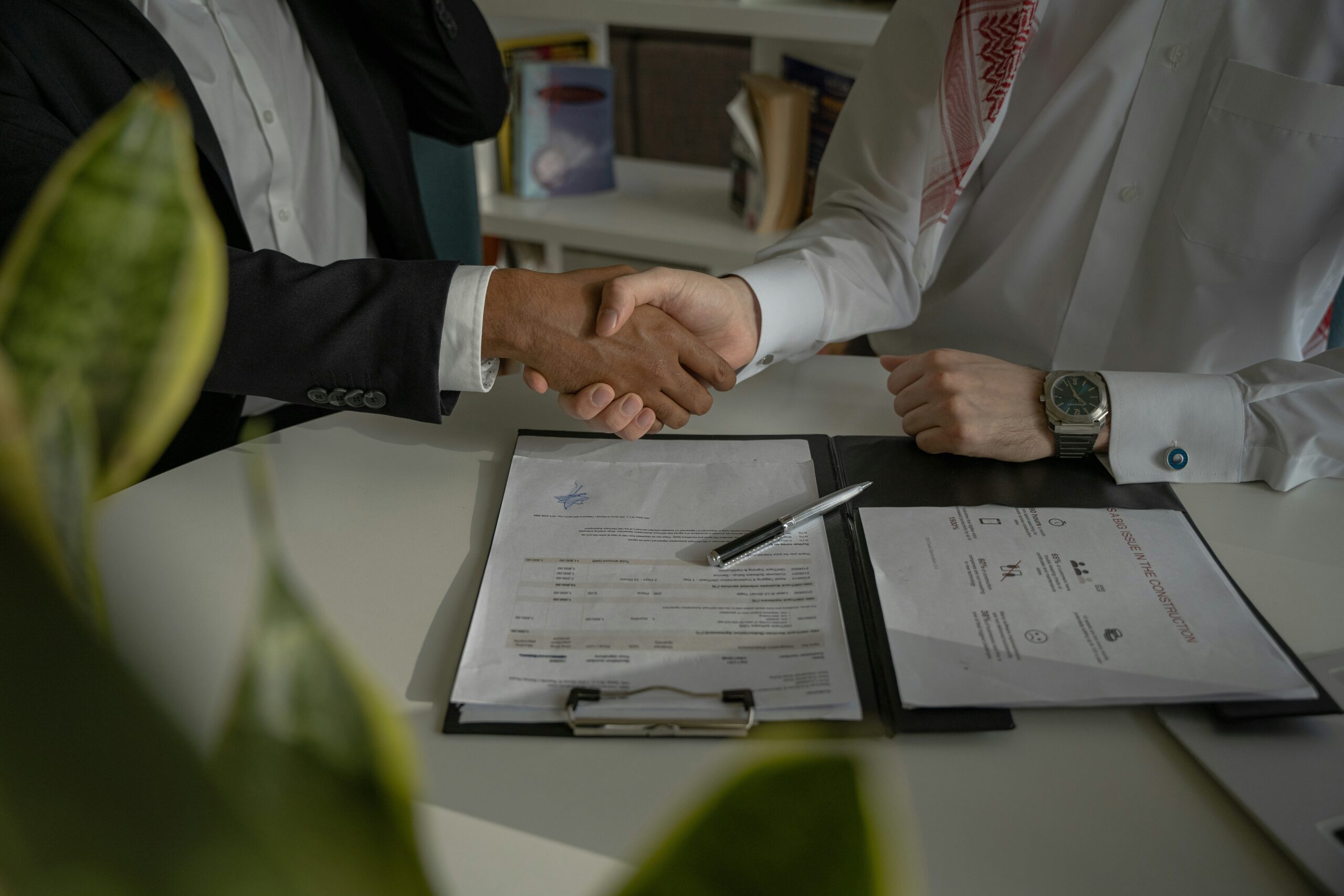 Contract FAQs: How Freelancers Can Navigate Agreements and Protect Themselves in the Gig Economy