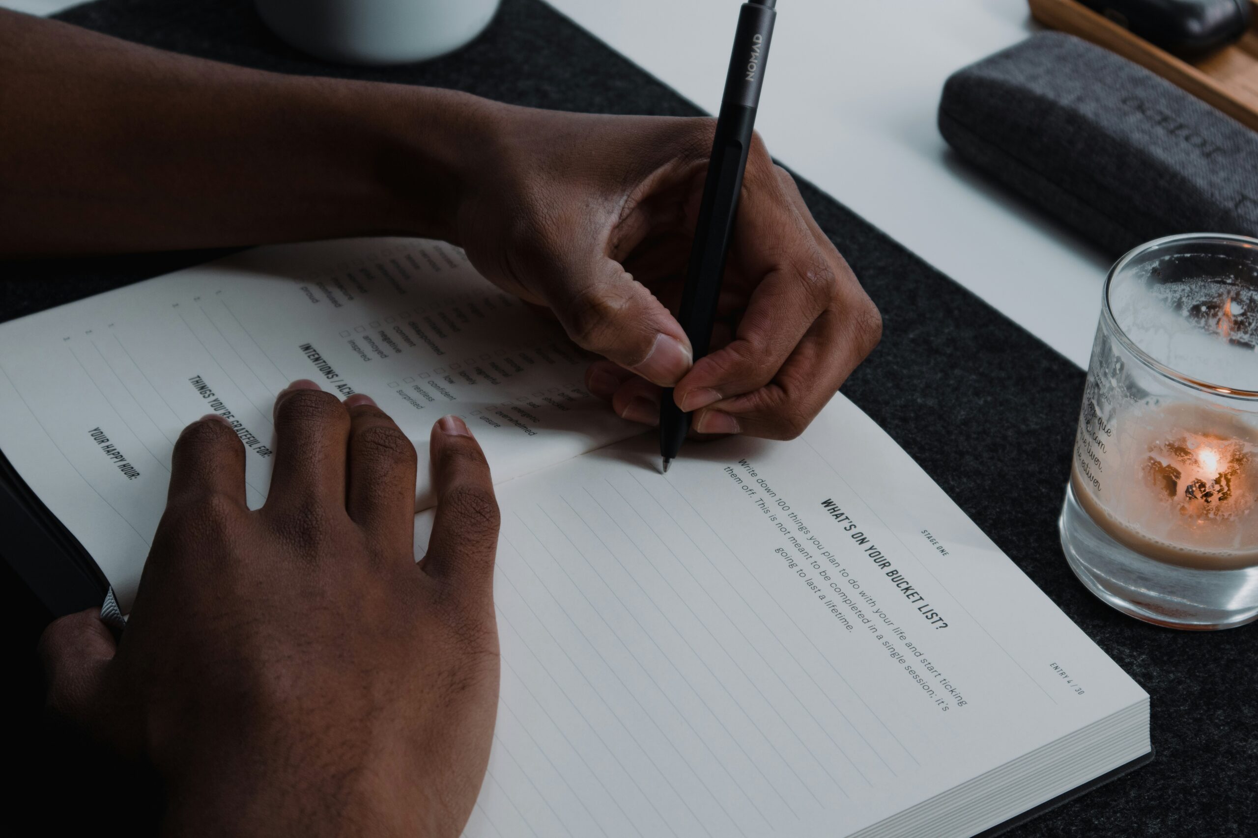 freelancer signing contract