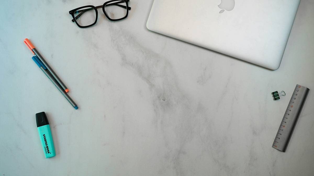 Meme showing frustration over discount culture