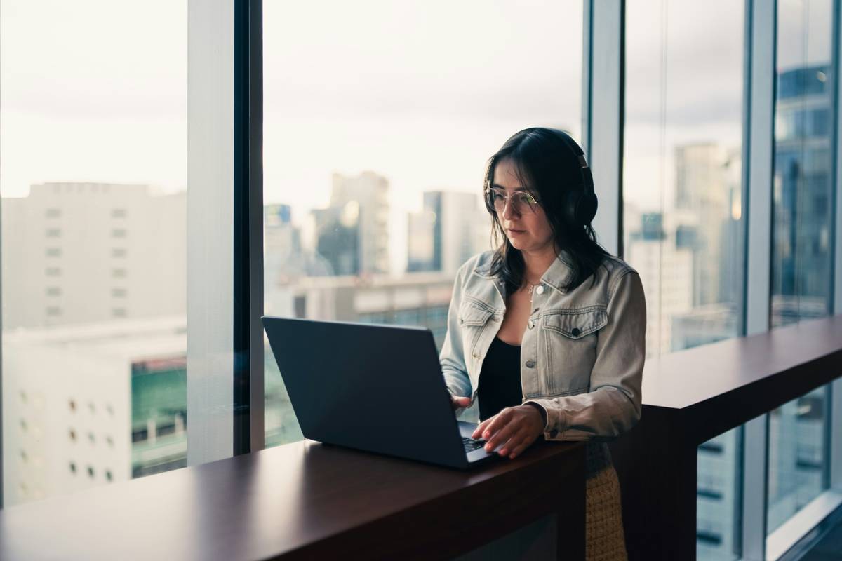 Freelance Portfolio Advice: How to Build a Winning Portfolio with Financial Tools